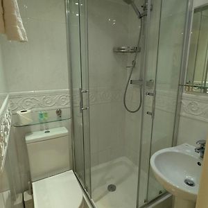 Zimmer mit zwei Einzelbetten